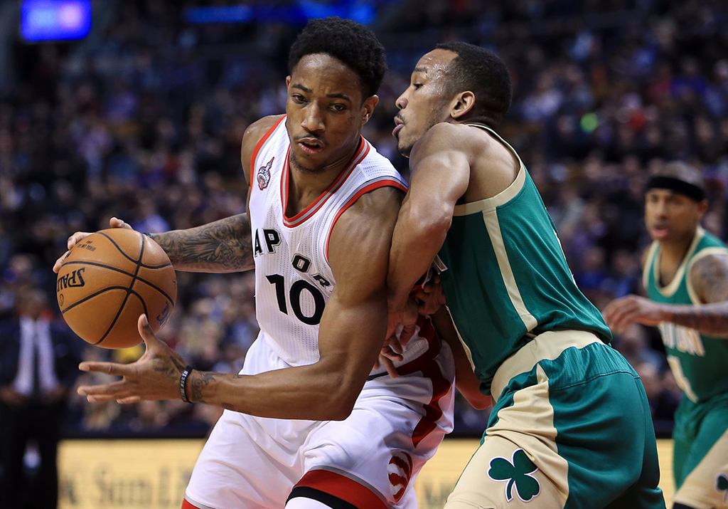 爱游戏官网-骑士完胜76人，德罗赞带队取胜