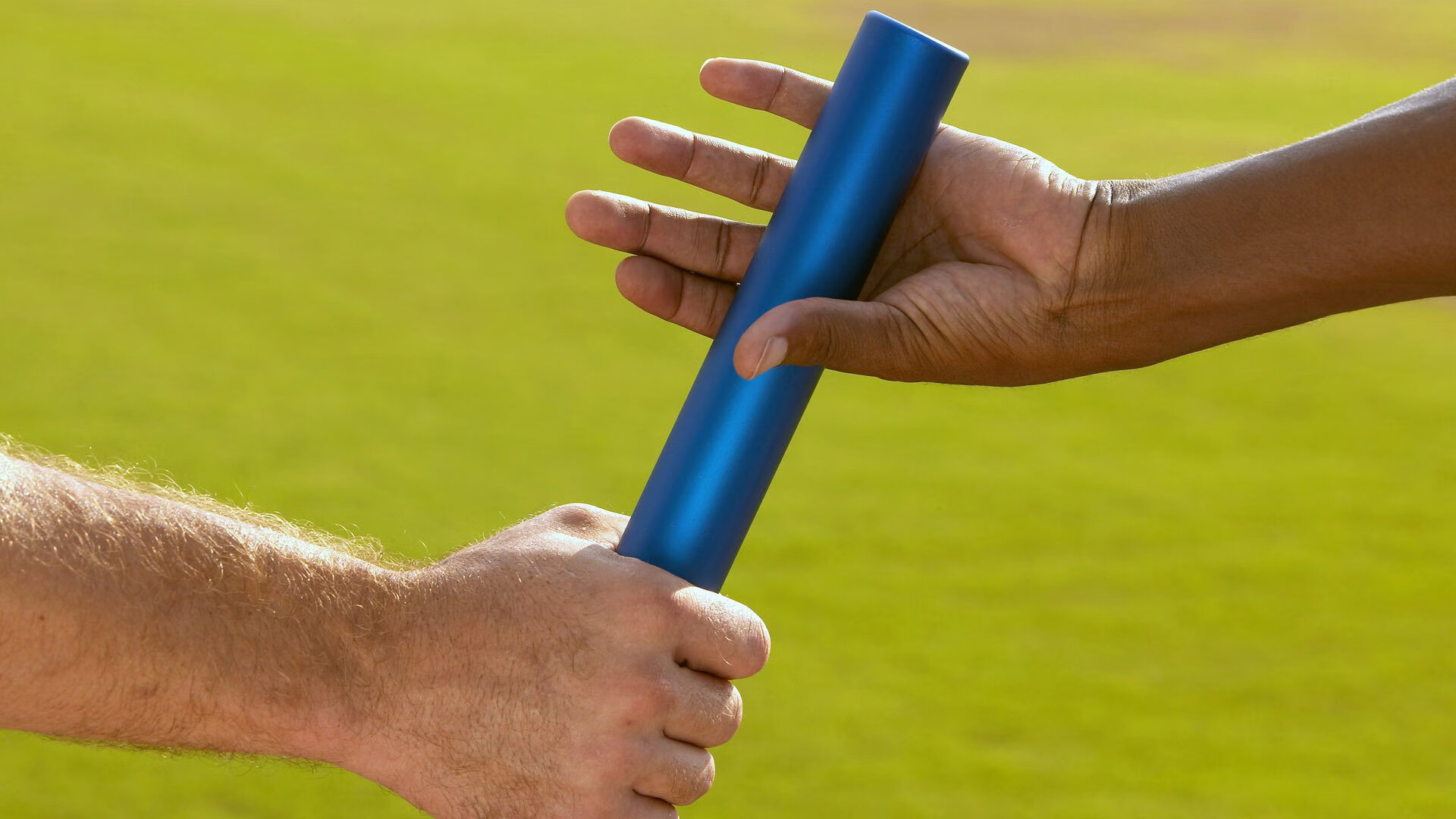 爱游戏-街道上的绿与红，当爱尔兰灵魂在F1引擎中苏醒