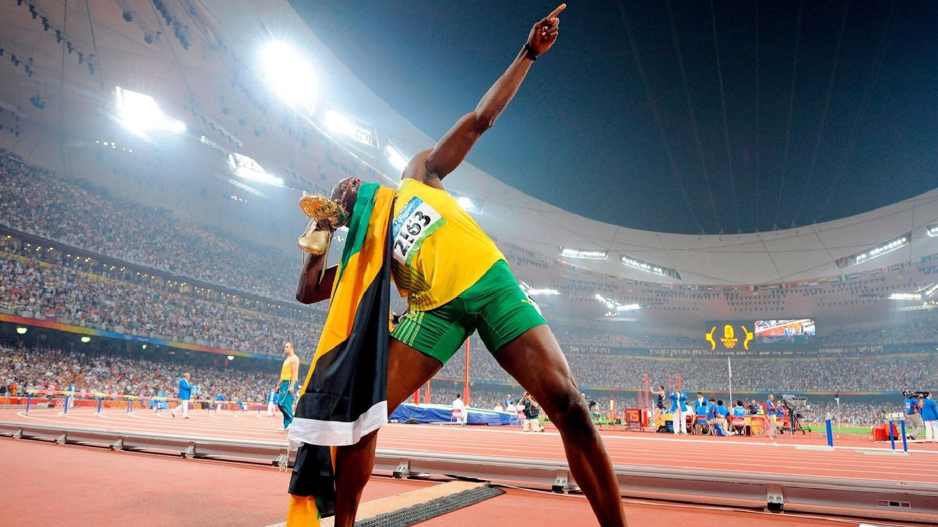 爱游戏体育-当南十字星照耀马拉多纳球场，F1引擎轰鸣中的新西兰足球奇迹